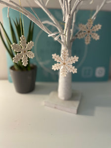 CREAM AND GOLD WOODEN SNOWFLAKES 7CM, SET OF 3