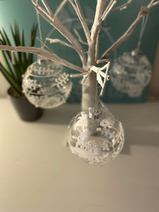 GLASS BAUBLE WITH WHITE LEAF DECAL 10CM