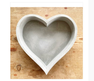 HEART CEMENT TRAY, 23CM